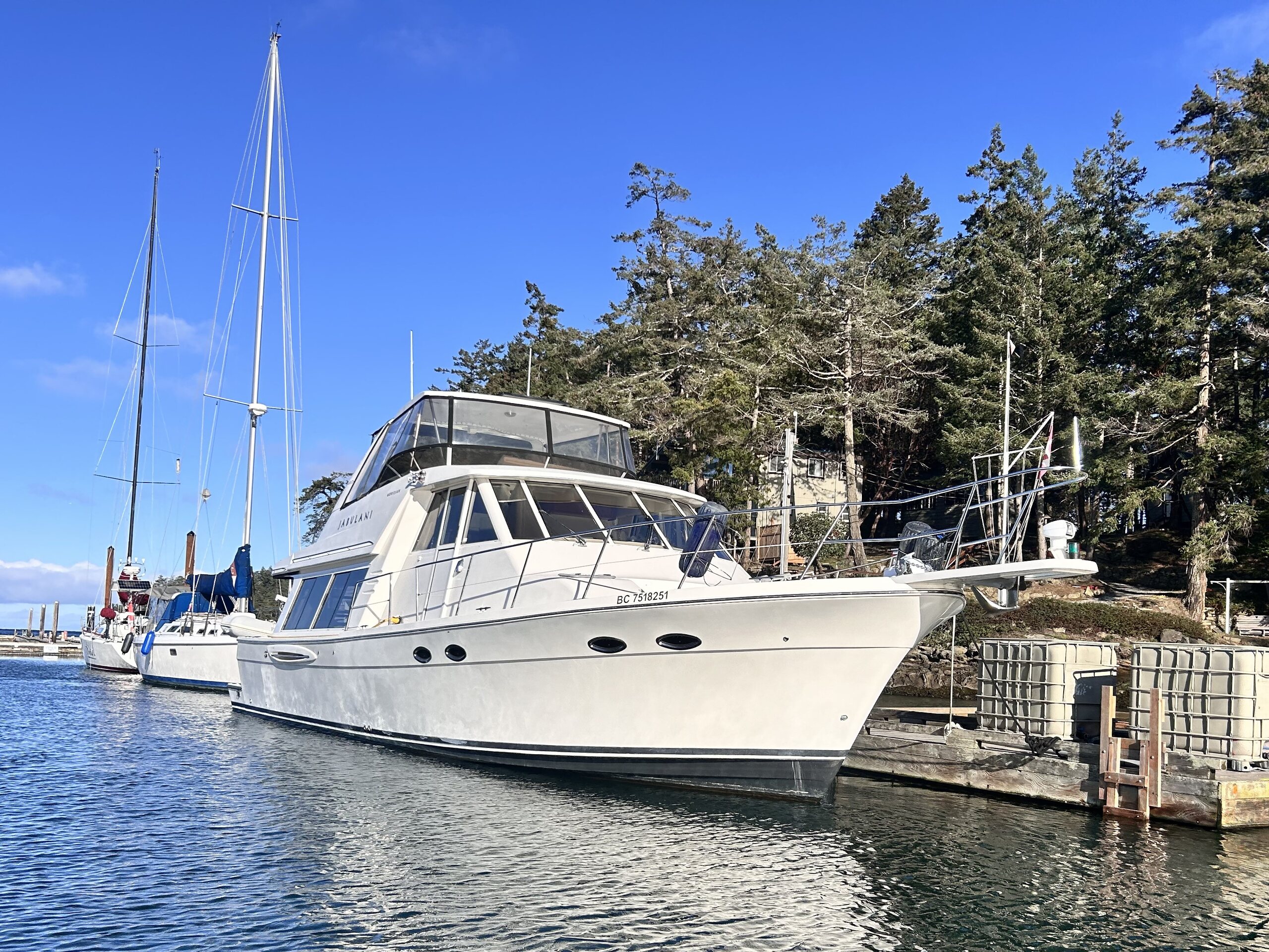 360 VR Virtual Tours of the Meridian 490 Pilothouse