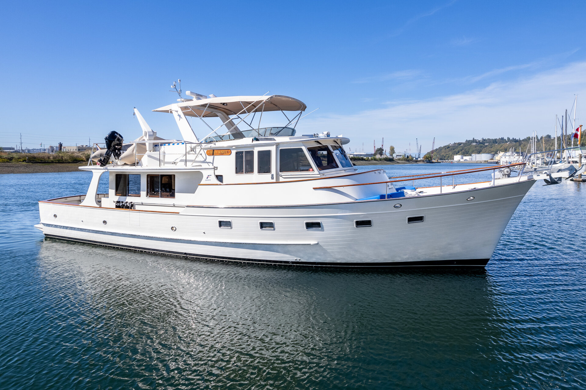 360 VR Virtual Tours of the 1997 Fleming 55 "Why Knot"