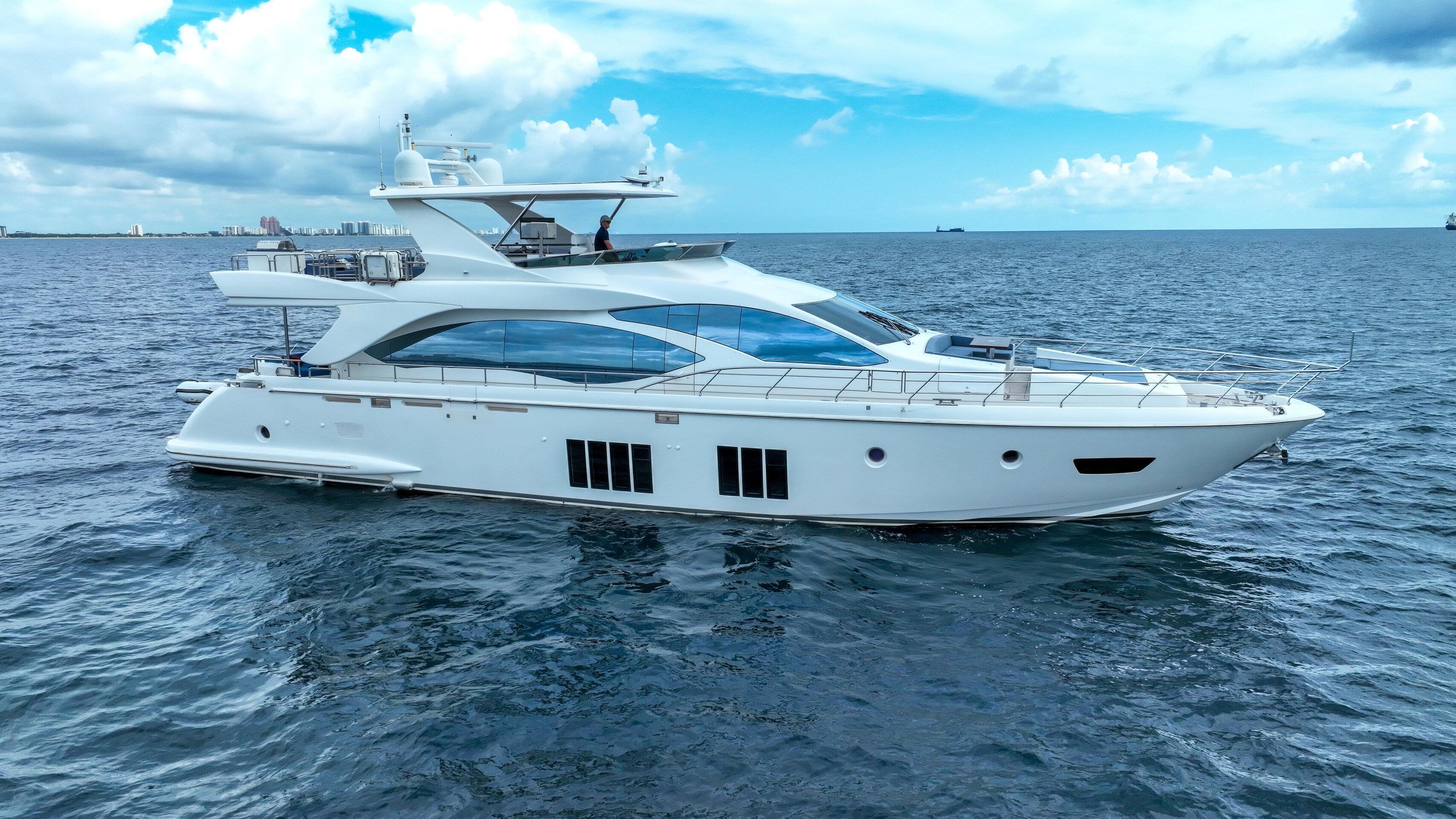 360 VR Virtual Tours of the 2017 Azimut 84' Flybridge "Satisfaction"