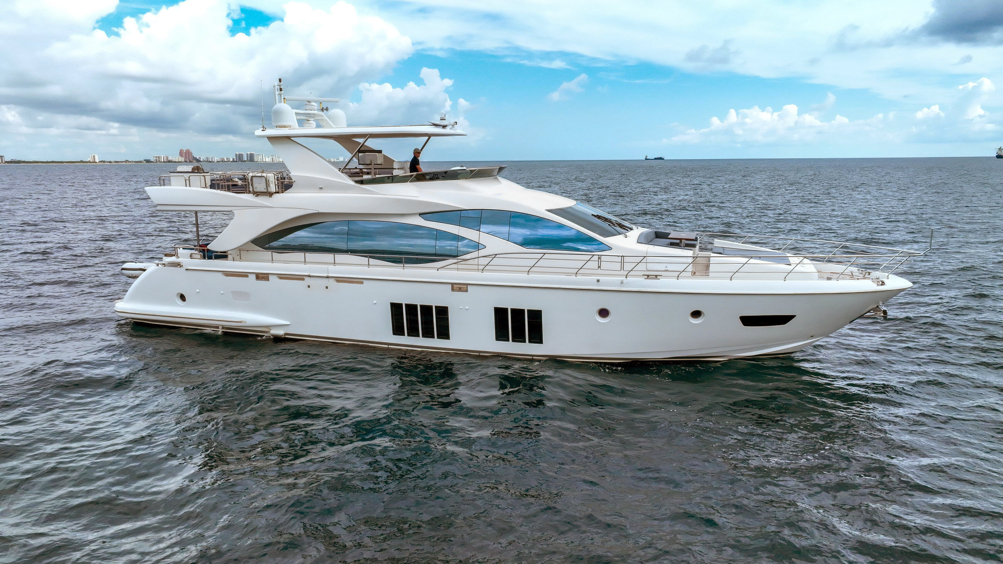 360 VR Virtual Tours of the 2017 Azimut 84' Flybridge “SATISFACTION”