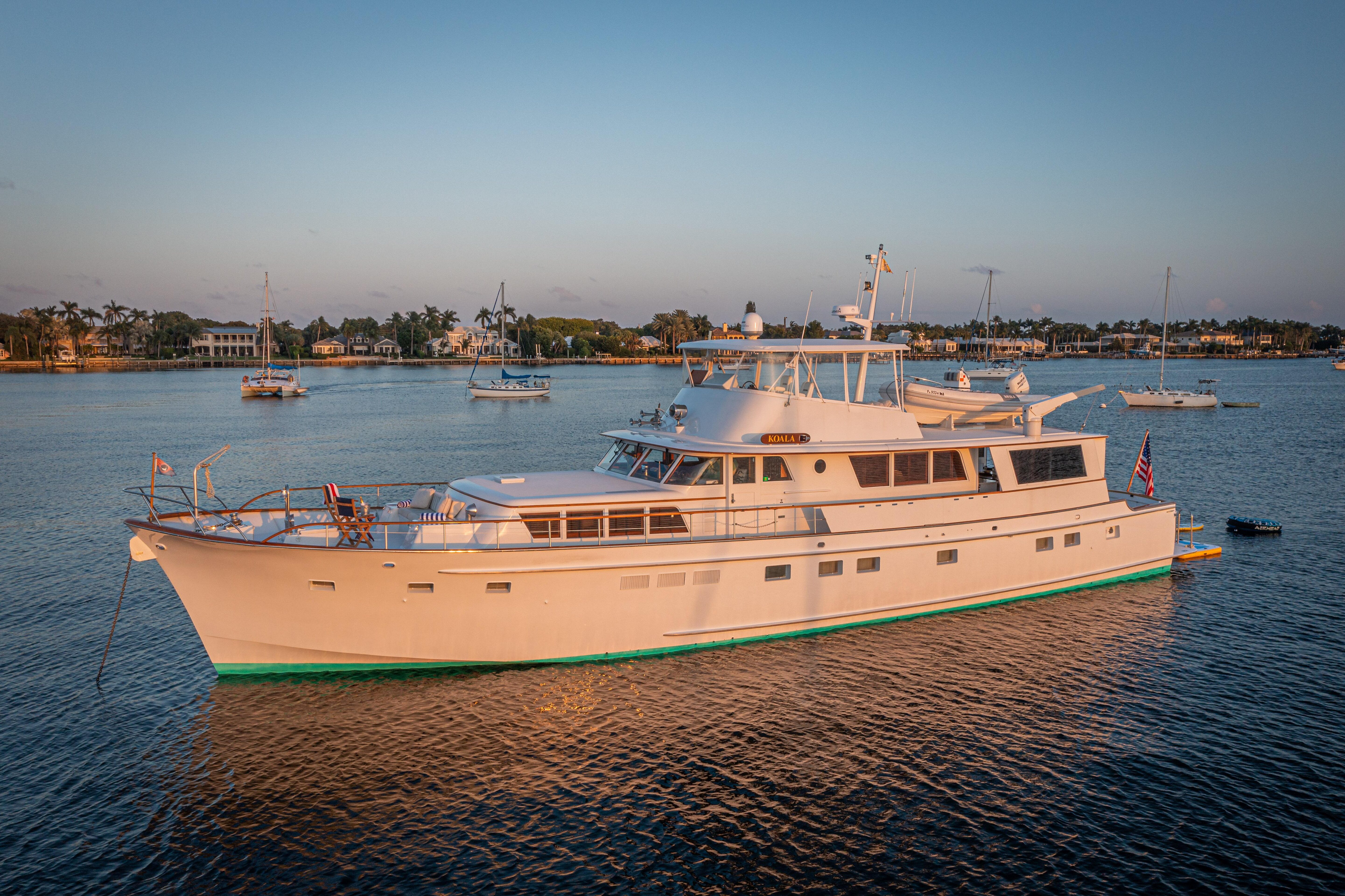 360 VR Virtual Tours of the 1967 Burger 84' Motor Yacht "Koala"