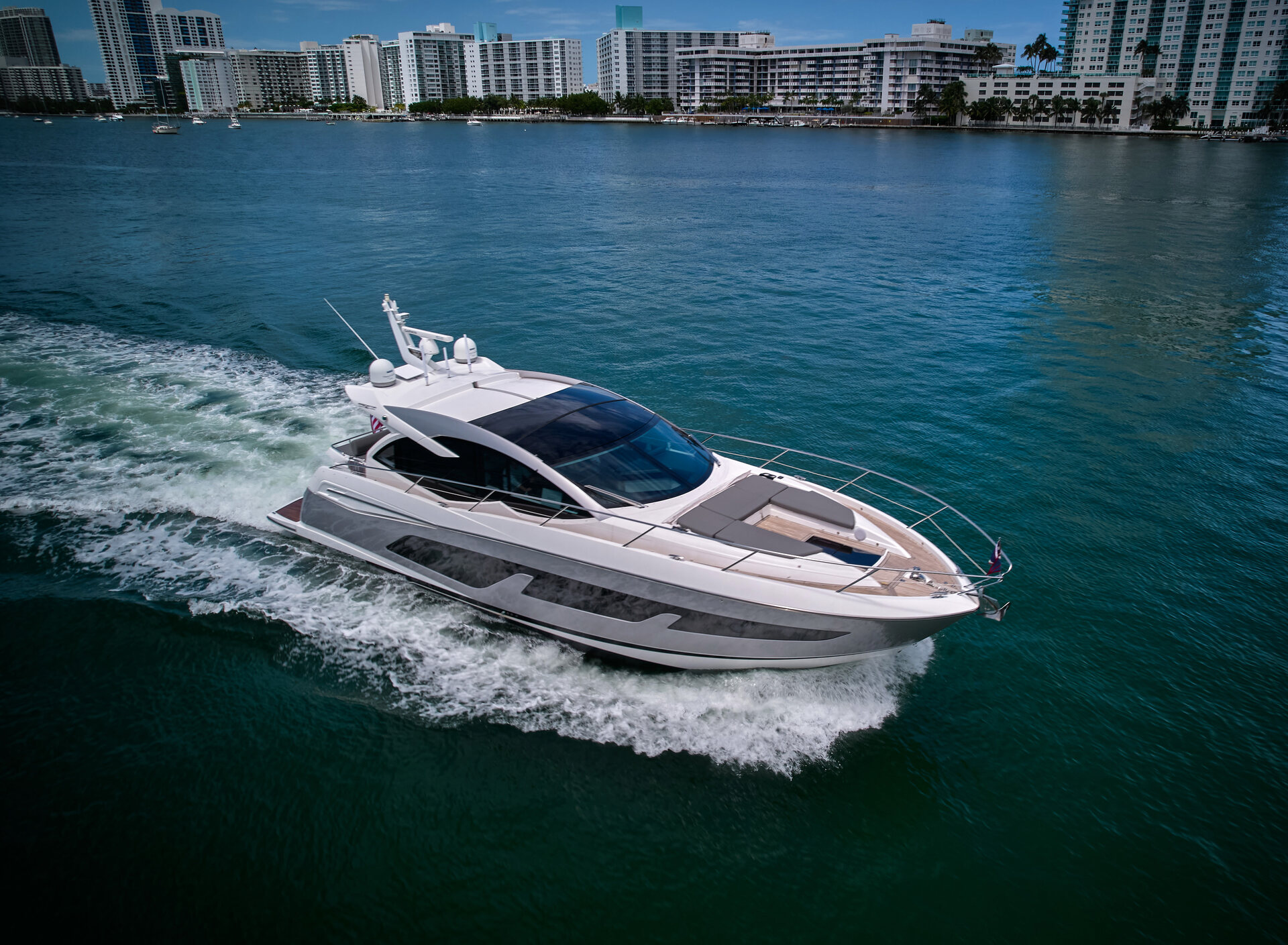 360 VR Virtual Tours of the Sunseeker Predator 50 "True North"