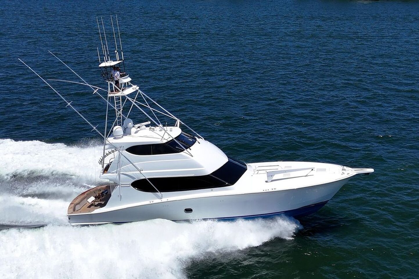 360 VR Virtual Tours of the 2006 Hatteras 68' Enclosed Bridge "Asian Pearl"