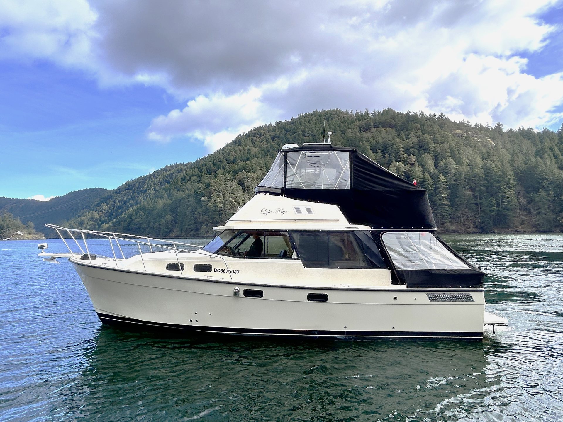 360 VR Virtual Tours of the Bayliner 3270