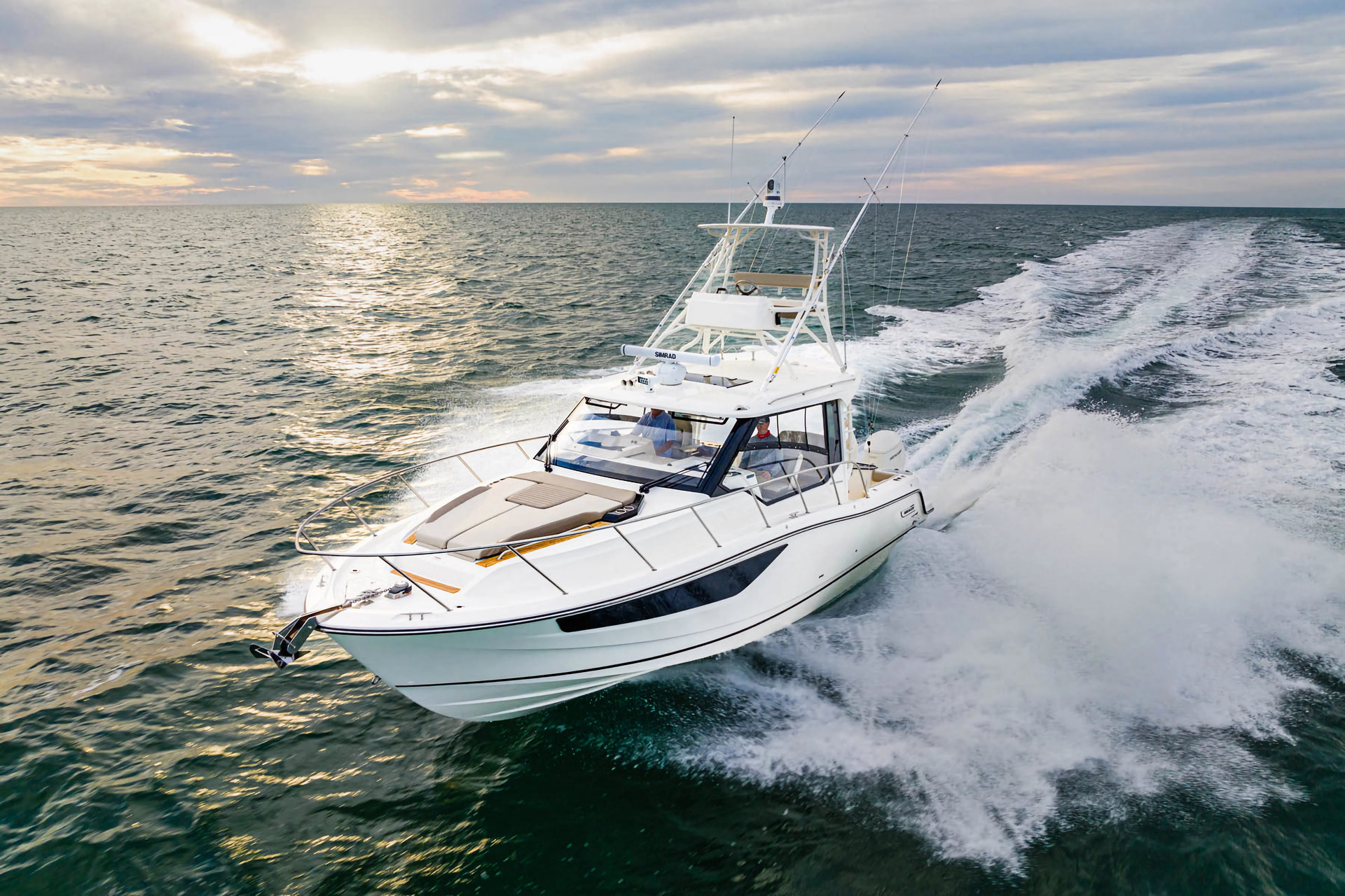 360 VR Virtual Tours of the Boston Whaler 365 Conquest